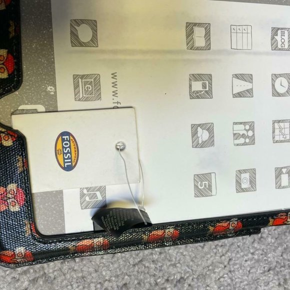 Fossil Authentic Fossil SHORT Mini Live Vintage TABLET Cover BLACK SWL1034001 - Picture 6 of 9